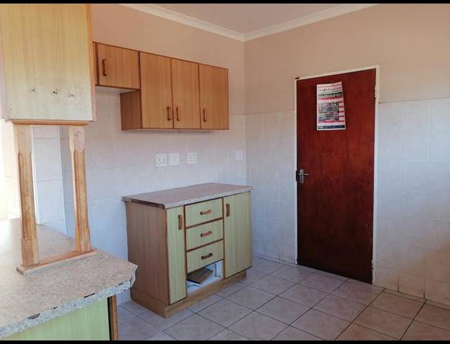 3 BEDROOM TOWNHOUSE FOR SALE IN BIRDSWOOD